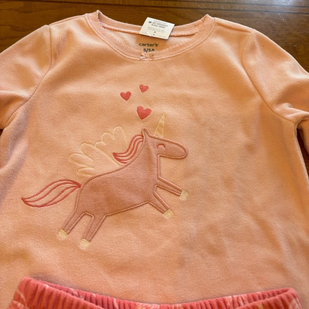 Carter’s sz 5 Pink Unicorn Kids Pajamas 2 piece new pink fleece‎